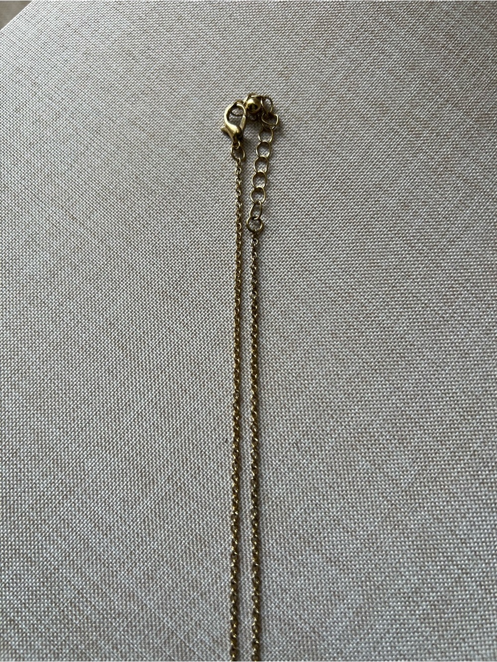 Boutique Gold Tone Arrowhead Necklace - Picture 3 of 3
